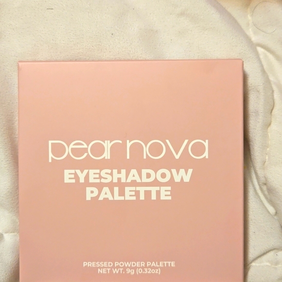 Pear Nova Pressed Powder Eyeshadow Palette - Picture 4 of 4